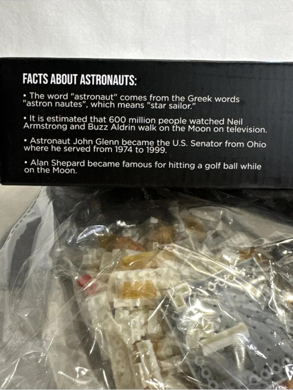 Toyzon NASA Space Anomaly Space Dunk Mini Block Set Led Light Kit 954 Pieces